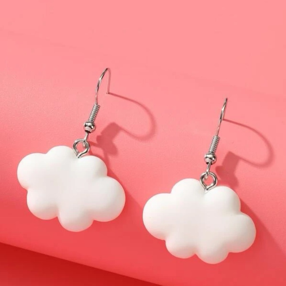 cute cloud pendant dangle earrings - Picture 3 of 4